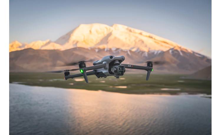 DJI Air 3 (with RC-N2) Two selectable color modes: D-Log M and HLG
