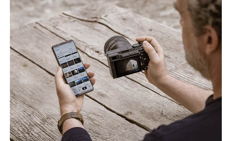 Sony Alpha 7CR Full Frame (no lens included) Syncs with mobile device