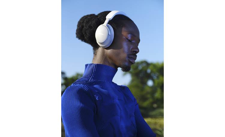 Bose QuietComfort® Ultra Headphones (White Smoke) Over-ear wireless noise-cancelling  headphones at Crutchfield