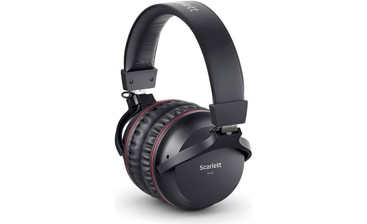 Focusrite Scarlett Solo Studio (4th Generation) Included closed-back headphones for monitoring