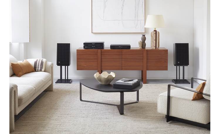 ARCAM A25 The centerpiece of an expansive two-channel system.