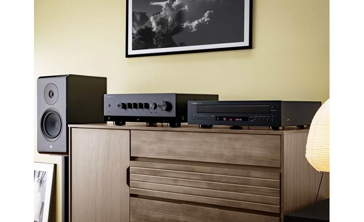 Yamaha CD-C603 Get hours of uninterrupted music (other components sold separately)