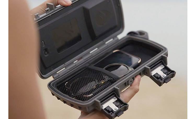 Ecoxgear EcoExtreme 2 Keeps stored items safe and dry