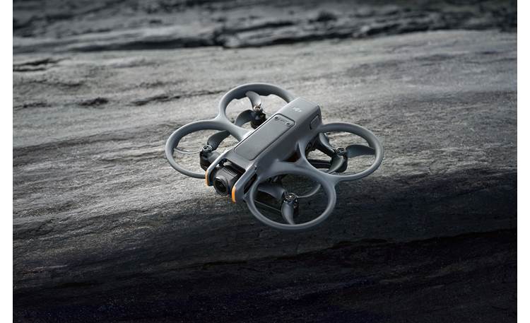 DJI Avata 2 Fly More Combo (Single Battery) Lightweight, compact design with built-in propeller guards