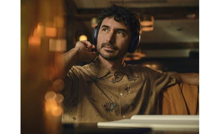 Sonos Ace (Two pairs) Buttons on each earcup for controlling music, calls, and more