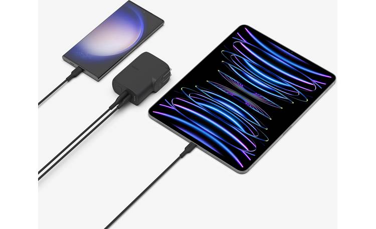 Belkin BoostCharge Charge two devices simultaneously