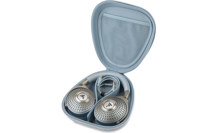 Focal Azurys Inside carrying case