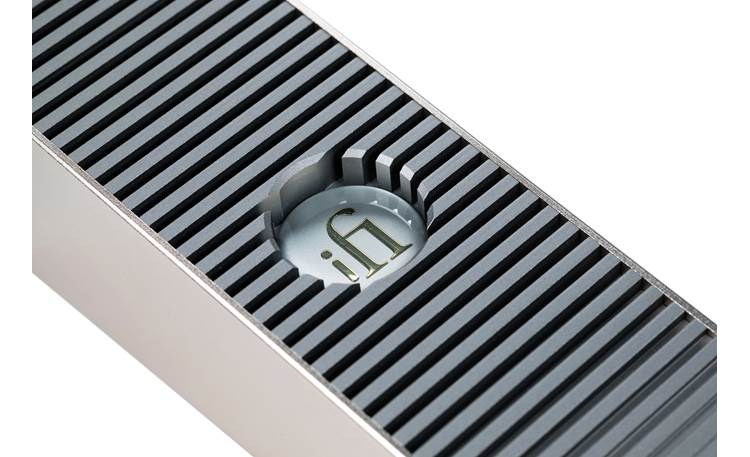 iFi iPower Elite (15V) Close-up