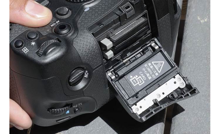Canon EOS R1 Dual card slots offer expanded recording and storage options