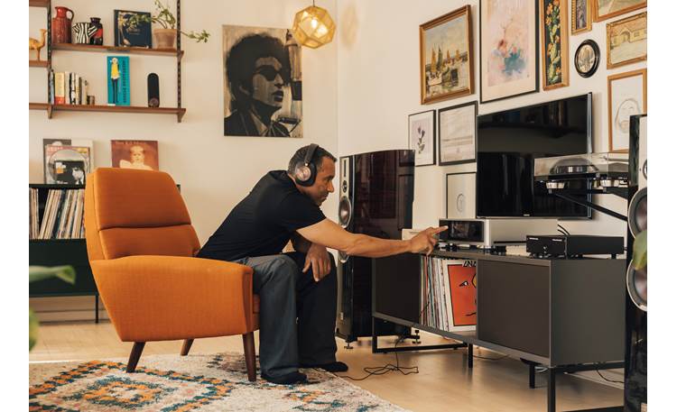 DALI IO-12 Textured, brilliant sound inspired by DALI's high-end speakers
