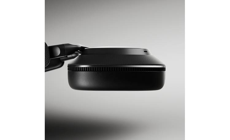 Bowers & Wilkins PX7 S3 Slimmer earcup than previous generations