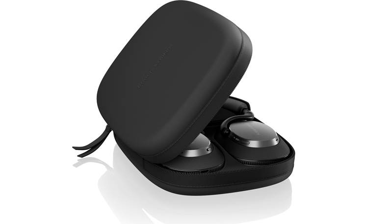 Bowers & Wilkins PX7 S3 Inside travel case