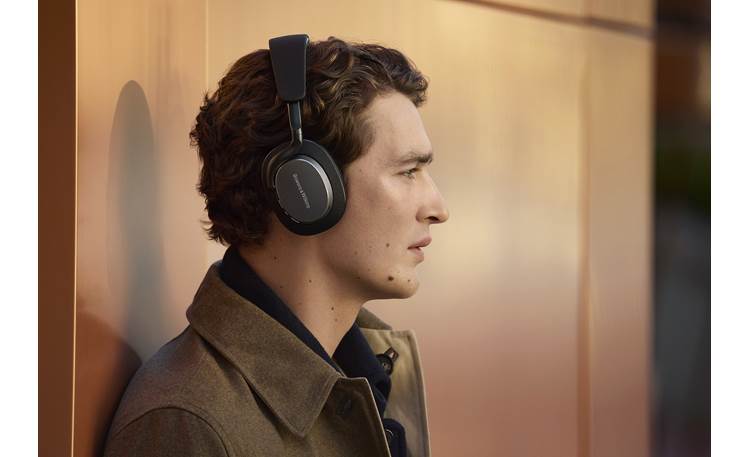 Bowers & Wilkins PX7 S3 Snug, secure fit