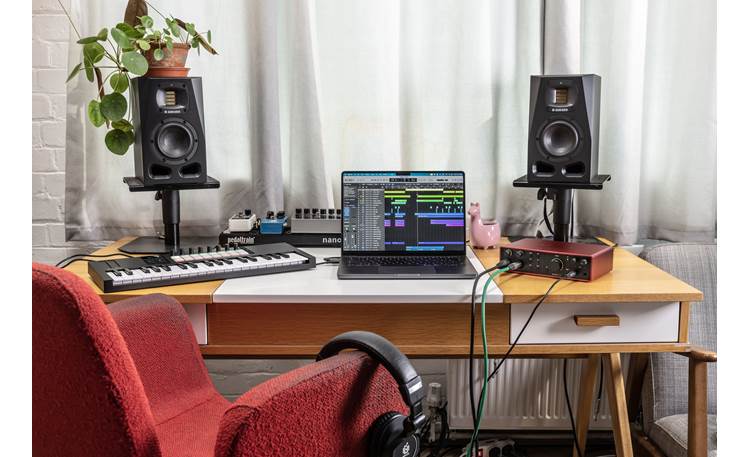 Focusrite Scarlett 16i16 (4th Generation) USB 2.0 (Type-C Focusrite Scarlett 16i16 (4th Generation) USB 2.0 (Type-C