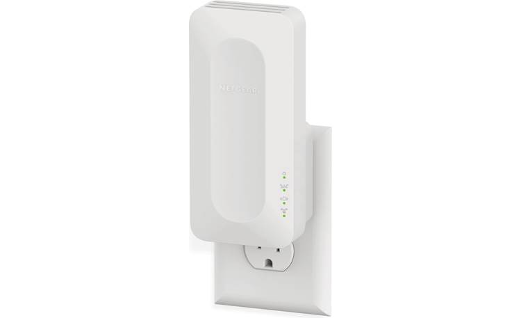 NETGEAR EAX17 Plugs into a standard wall outlet