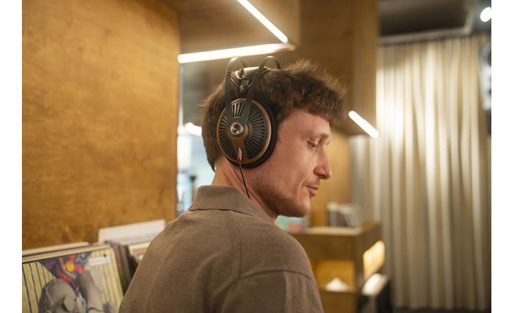 Meze Audio 105 SILVA Fits comfortably and securely, adjusts easily