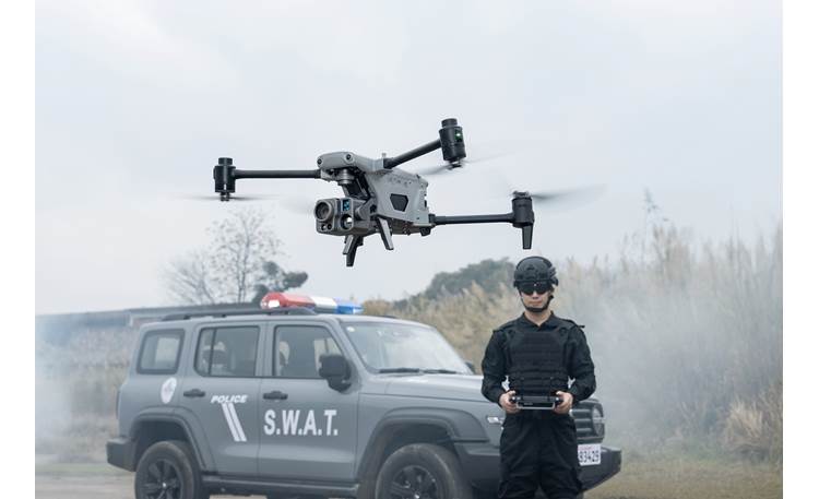 Autel Robotics Alpha L35T Bundle Control the drone manually or use semi-autonomous flight with pre-planned waypoints