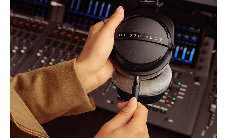 Beyerdynamic DT 770 Pro X Detachable cable