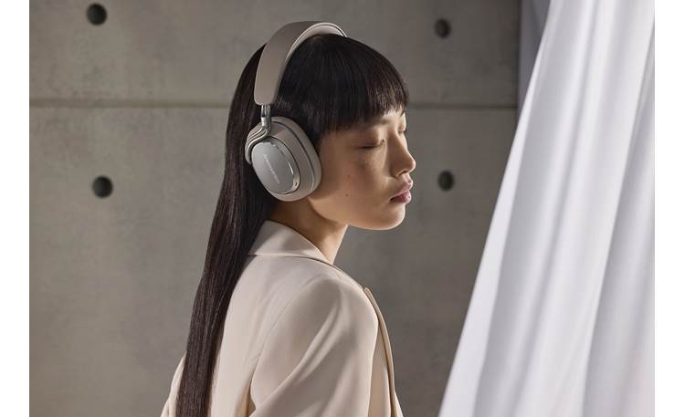 Bowers & Wilkins PX8 S2 (Warm Stone) Over-ear noise