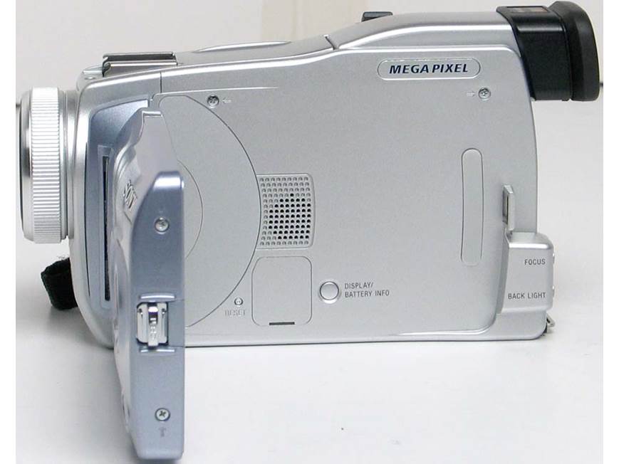 T*g様 SONY Digital Handycam Mini DV DCR-T Sony DCR-TRV38 Mini DV digital camcorder at Crutchfield