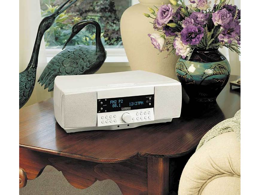 Cambridge SoundWorks 730 (Black) AM/FM clock radio (Black) at