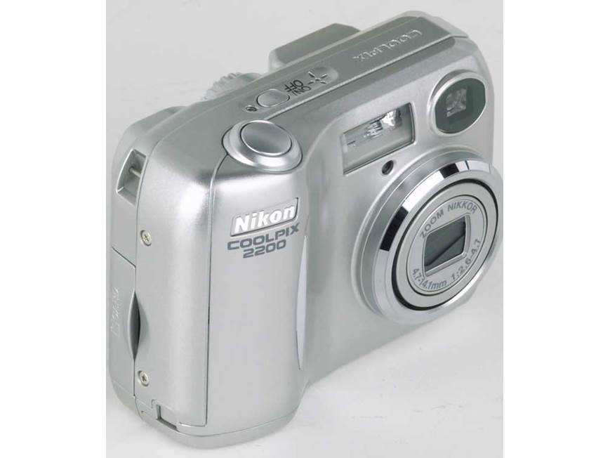 Nikon COOLPIX 2200 2-megapixel digital camera at Crutchfield