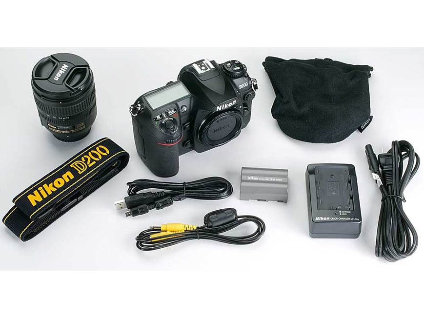 Nikon D200 Kit 10.2-megapixel digital SLR camera with 18-70mm Zoom