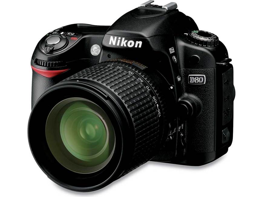Nikon D80 Kit 10.2-megapixel digital SLR camera with 18-135mm Zoom