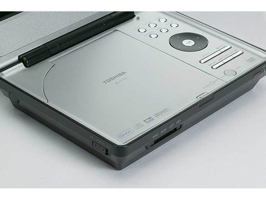 Toshiba SD-P1700 Portable DVD player with 7