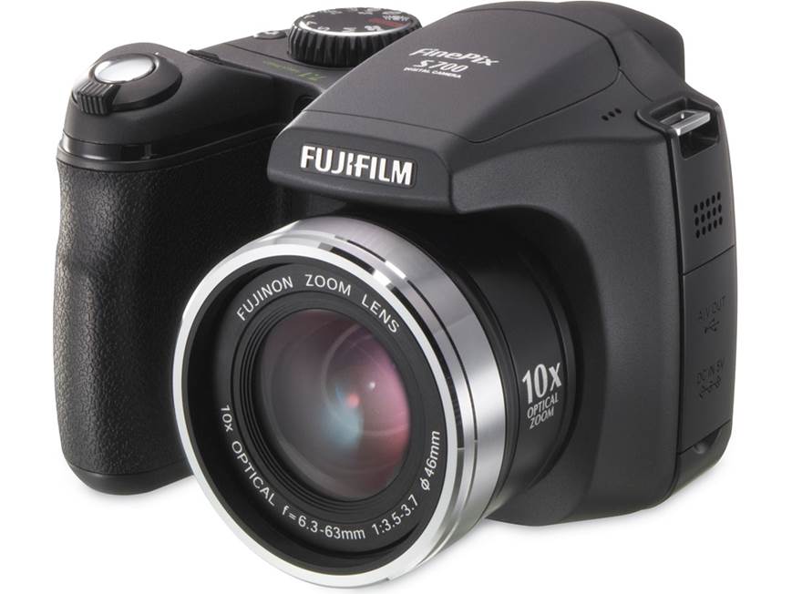 Fujifilm FinePix S700 7.1-megapixel digital camera with 10X