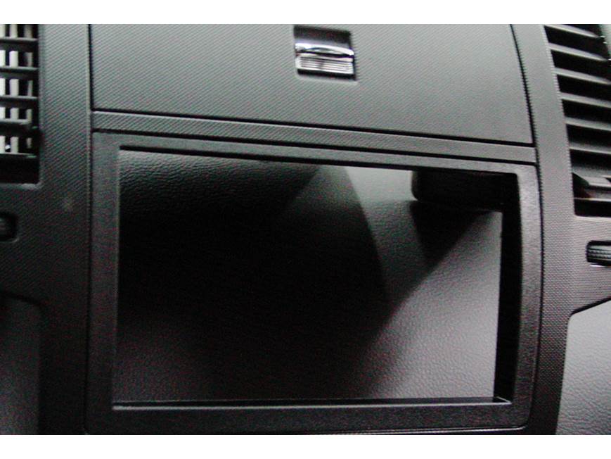 Metra 95-7419 Dash Kit (Black) Fits select 2005-2006 Nissan Altima