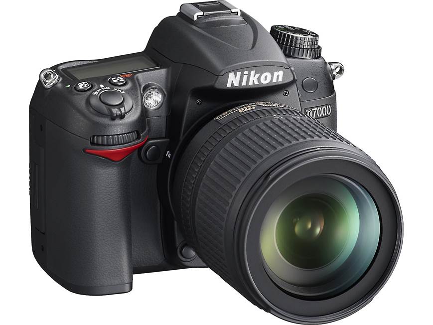 Nikon D7000 Kit 16.2-megapixel digital SLR camera with 18-105mm