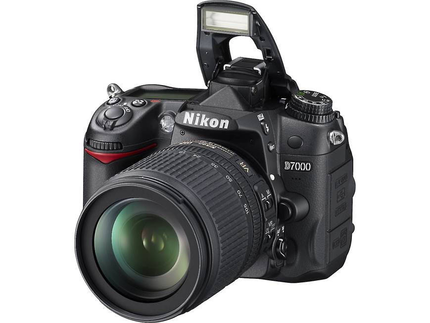 Nikon D7000 Kit 16.2-megapixel digital SLR camera with 18-105mm