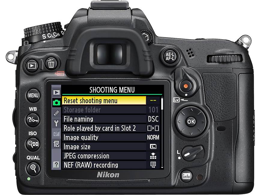 Nikon D7000 Kit 16.2-megapixel digital SLR camera with 18-105mm