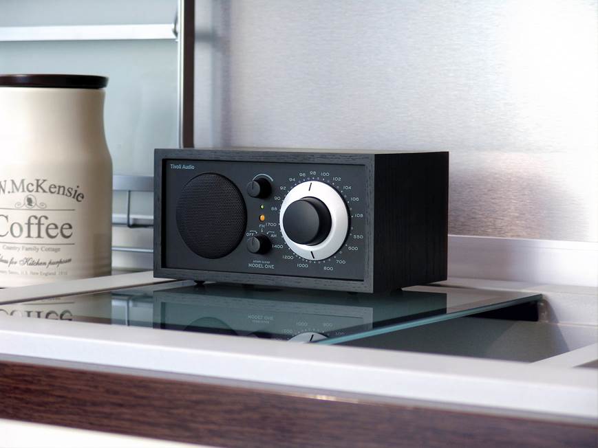 Tivoli Audio Model One (Black/Silver) AM/FM radio (Black/Silver