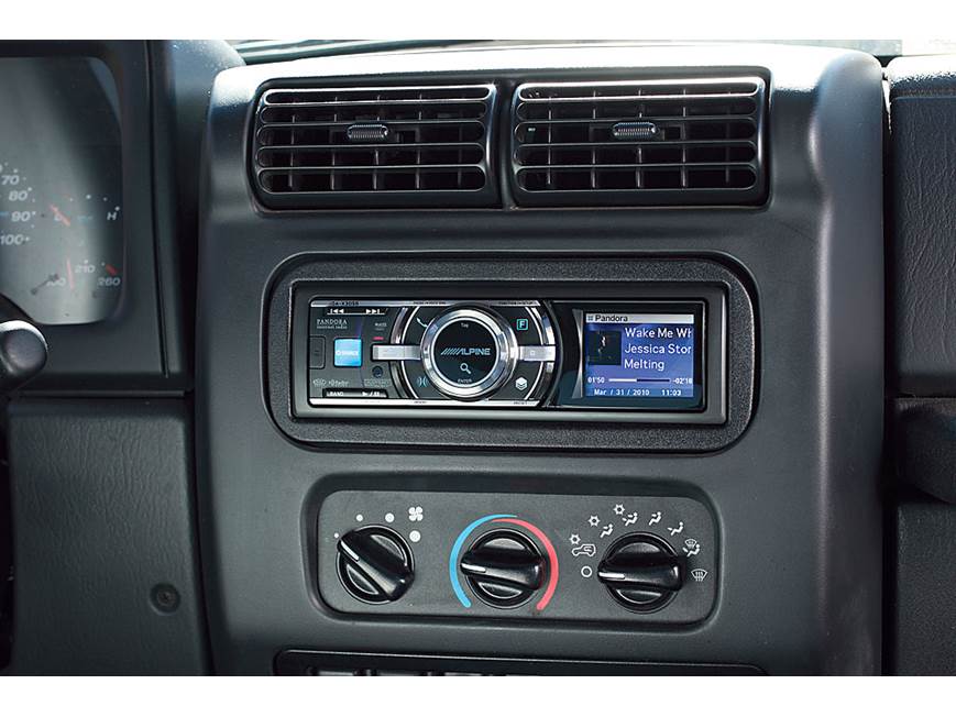 Alpine iDA-X305S Digital media receiver at Crutchfield