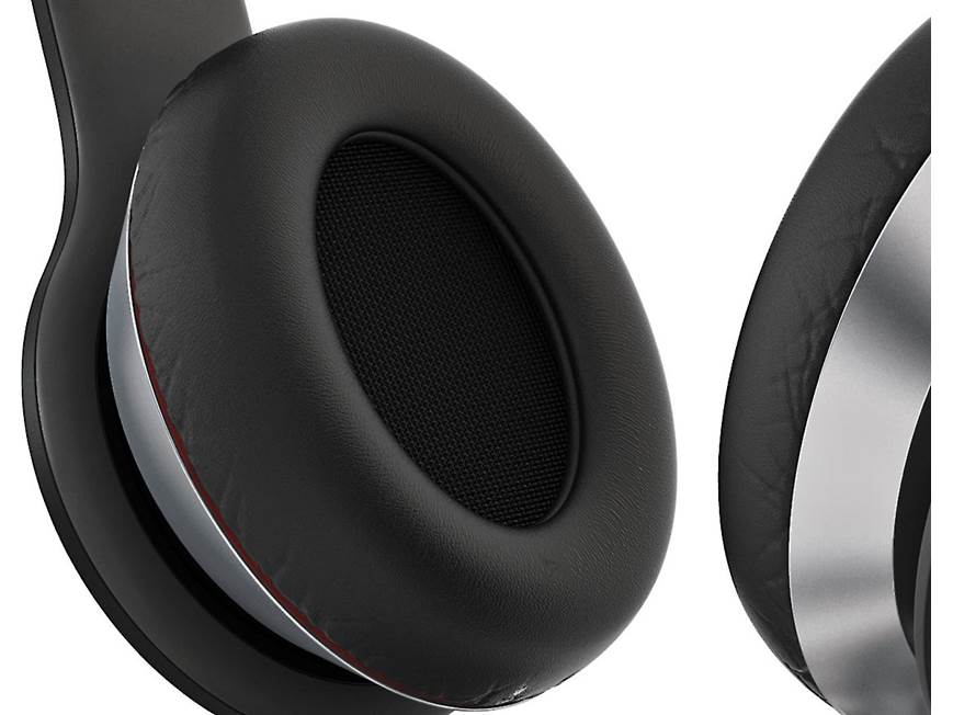 Beats Solo® HD (Black) On-Ear headphone with in-line remote and