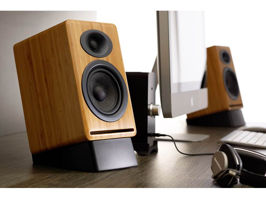 audioengine 2+ スタンドセット Audioengine DS2 Desktop speaker stands for P4 and A5+ at Crutchfield