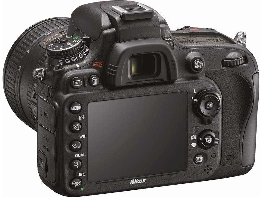 Nikon D600 with 3.5X Zoom Lens 24.3-megapixel full-frame sensor