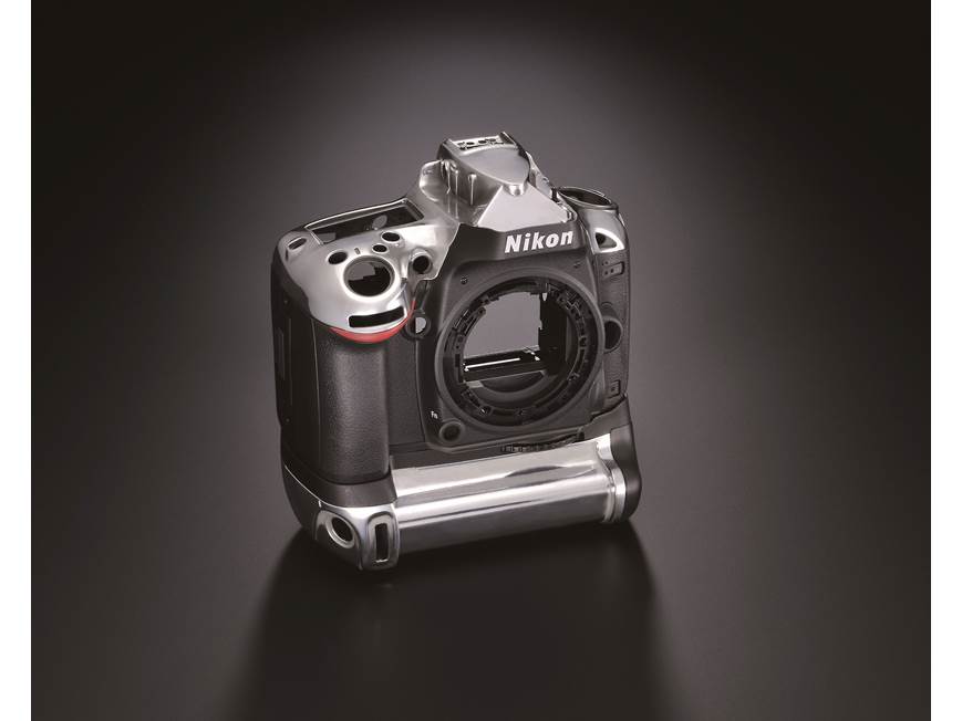 Nikon D600 with 3.5X Zoom Lens 24.3-megapixel full-frame sensor