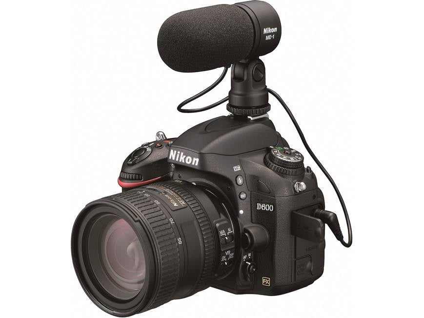 Nikon D600 with 3.5X Zoom Lens 24.3-megapixel full-frame sensor