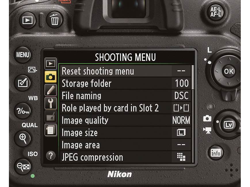 Nikon D600 with 3.5X Zoom Lens 24.3-megapixel full-frame sensor