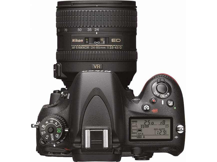 Nikon D600 with 3.5X Zoom Lens 24.3-megapixel full-frame sensor