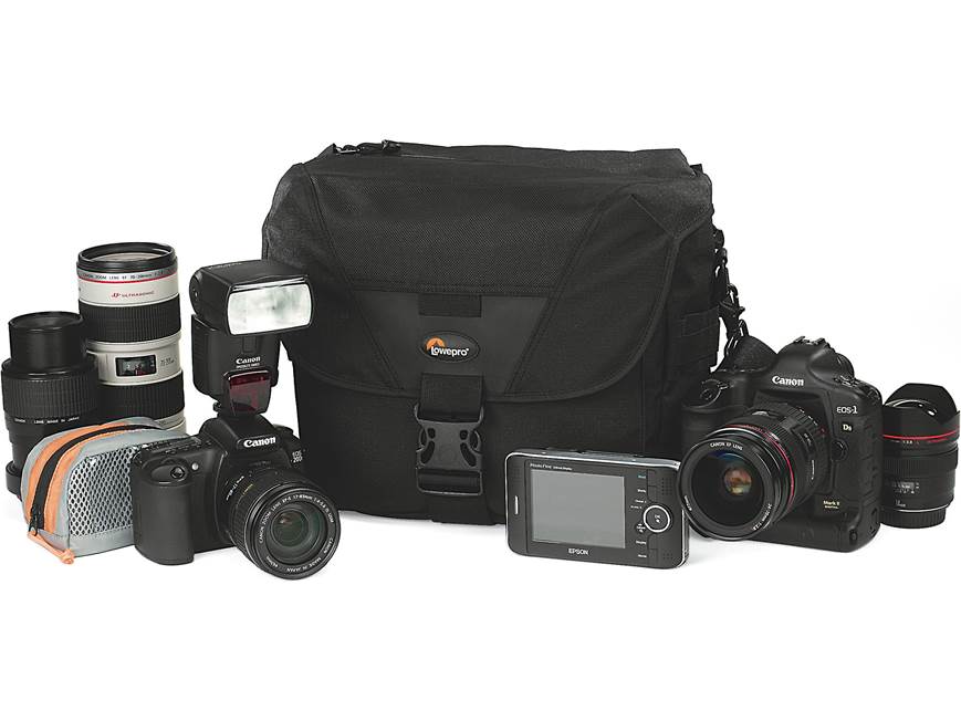 Lowepro Stealth Reporter D400 AW Weather-ready camera bag for