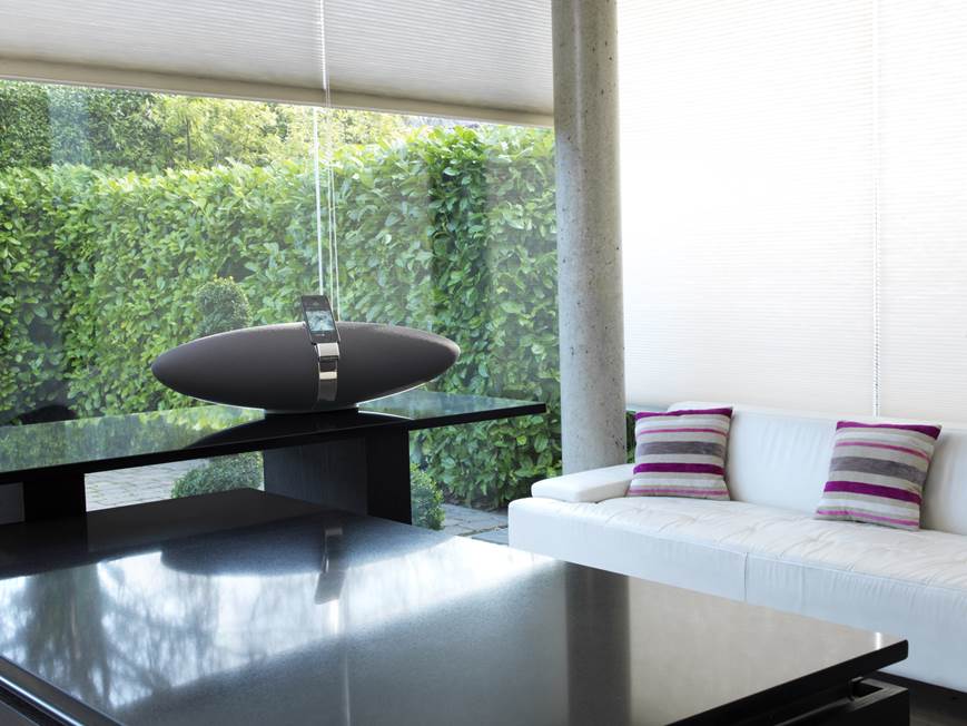 Bowers & Wilkins Zeppelin Air with Lightning™ Connector Powered