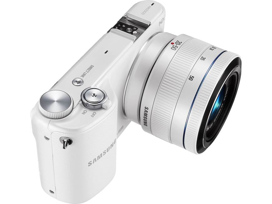 Samsung NX2000 Smart Camera Two Lens Kit (White) 20.3-megapixel