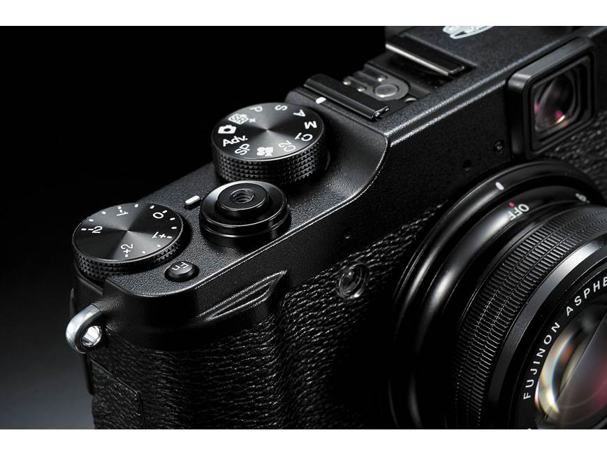 Fujifilm X20 (Black) 12-megapixel digital camera with 4X optical