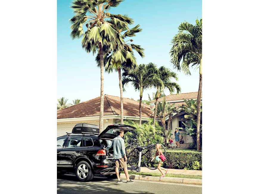 Thule Interstate 869 Deluxe rooftop cargo bag at Crutchfield