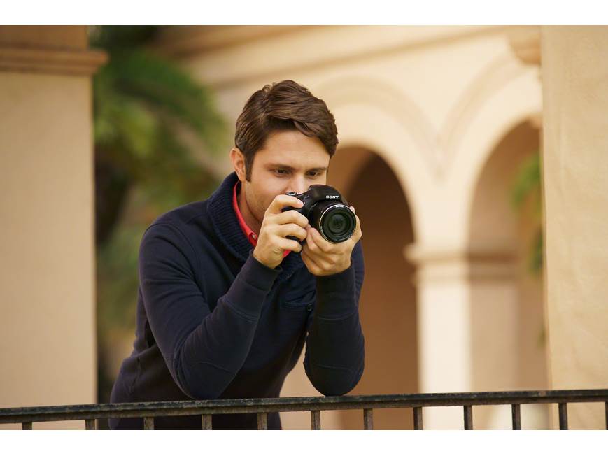 Sony DSC-H400 20.1-mexapixel camera with 63X optical zoom at