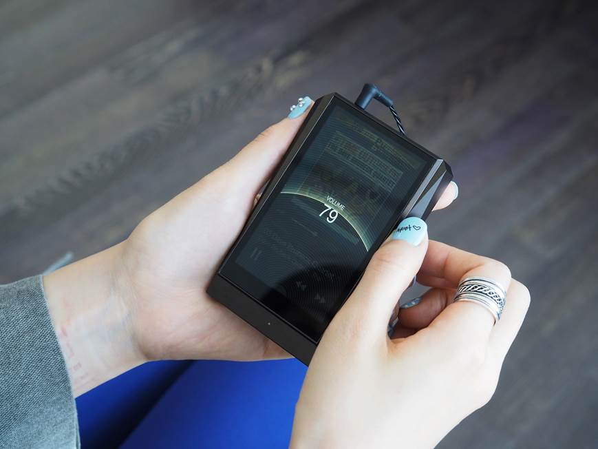 Astell & Kern AK380 High-resolution portable music player with Wi